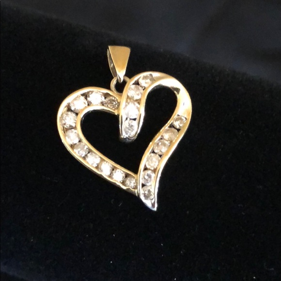 🎉HP🎉Genuine Diamonds set in 10K Gold - Picture 4 of 7